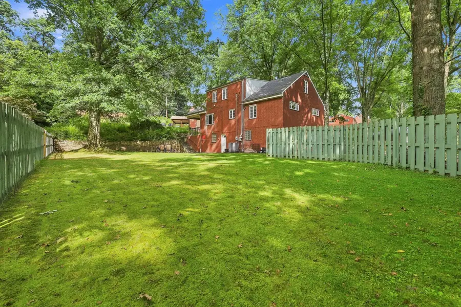 1918 Hampstead Drive, Pittsburgh, PA 15235 - #3