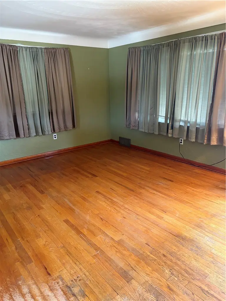 3913 Everlawn St, West Mifflin, PA 15122 - #3