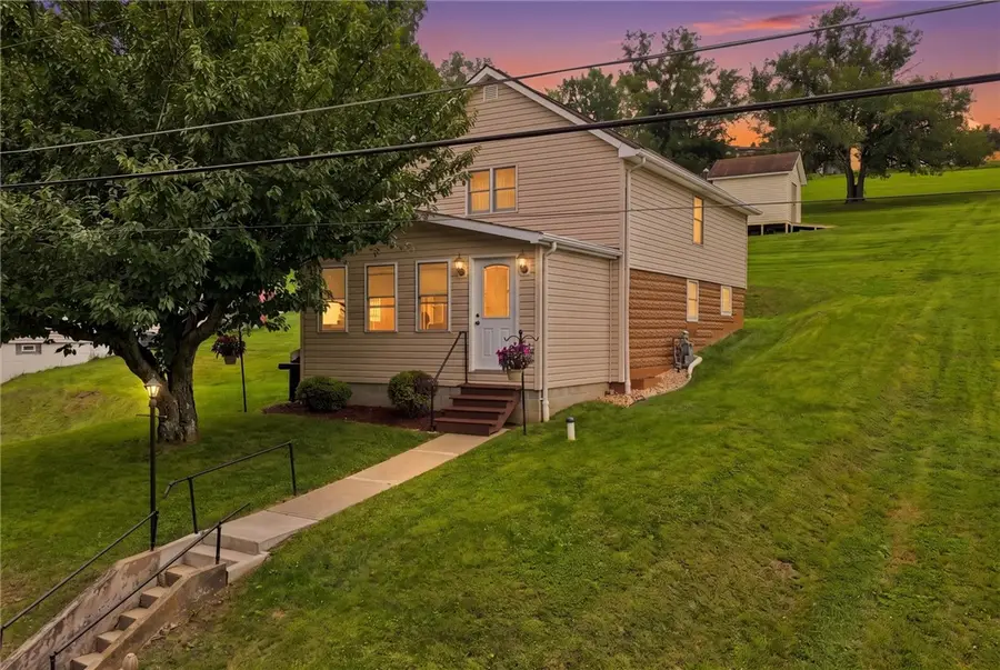 1810 Scenery Dr, Fellsburg, PA 15012 - #2