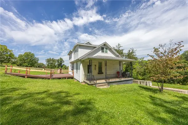 577 Woodside Old Frame Rd, Smithfield, PA 15478