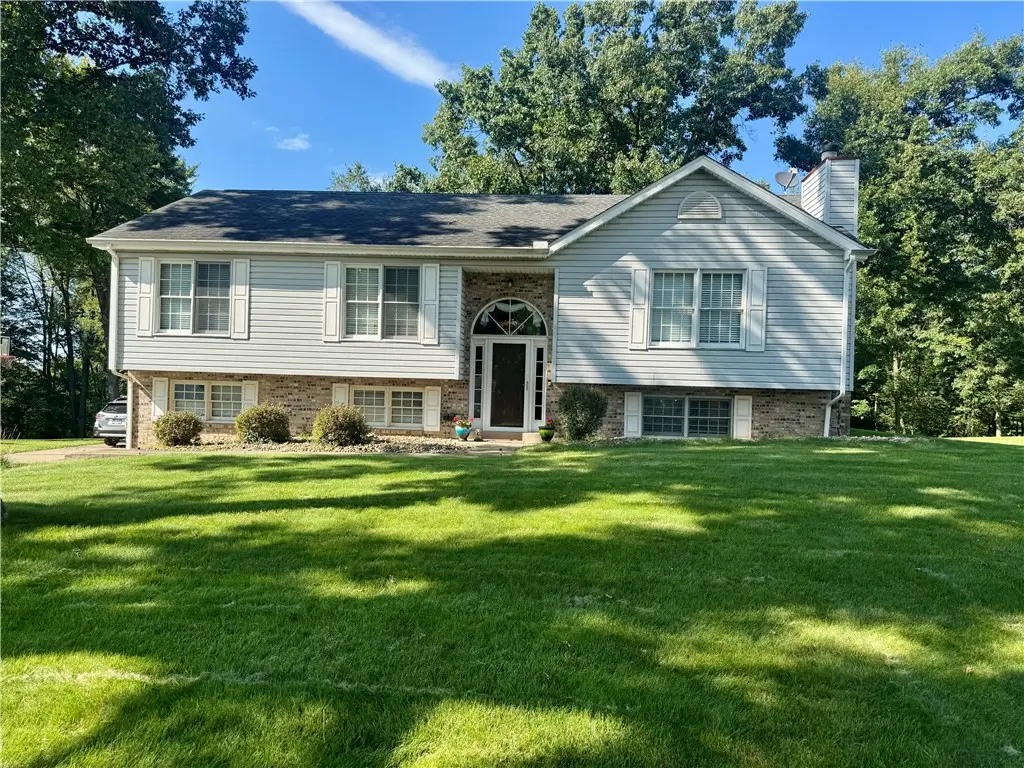 110 October Dr, Butler, PA 16002 - #1