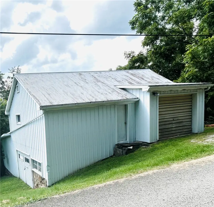 337 Kinder Rd, Scenery Hill, PA 15360 - #3