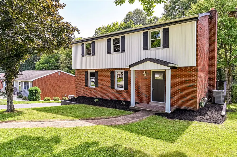 634 Stamford Dr, Greensburg, PA 15601 - #2