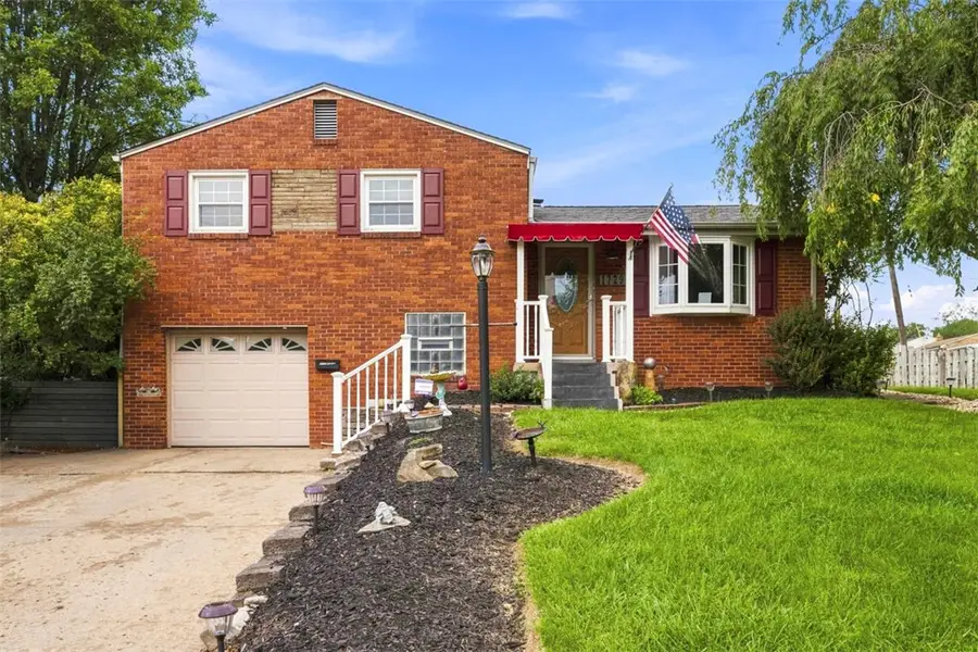 1729 Beryl Dr, Pittsburgh, PA 15227 - #2