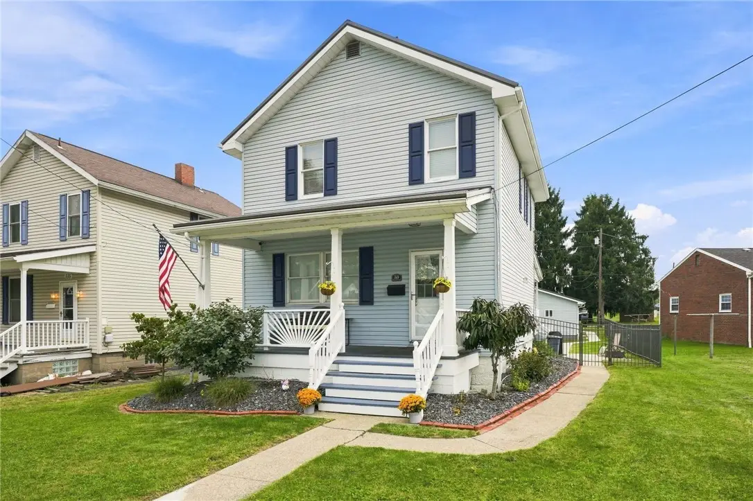 519 W Grant St, Houston, PA 15342 - #1