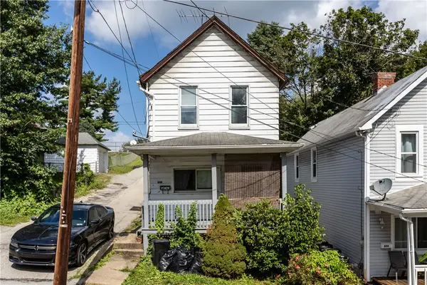 608 8th St, Charleroi, PA 15022