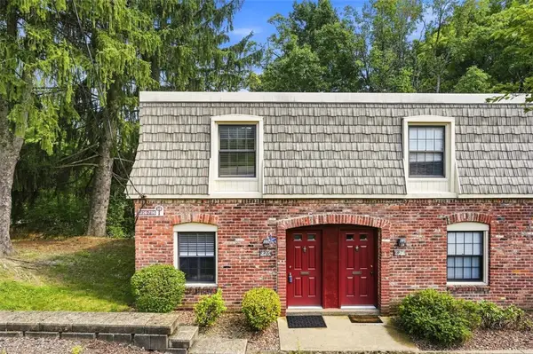 826 Carriage Cir, Pittsburgh, PA 15205