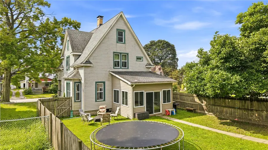 811 Alcoma St, Sharon, PA 16146 - #3