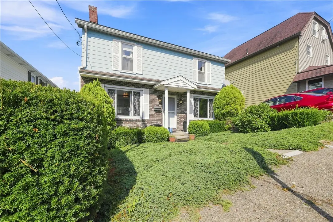 202 Lowell St, Vandergrift, PA 15690 - #1