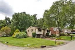 708 Regency Dr, Pittsburgh, PA 15239 - #2