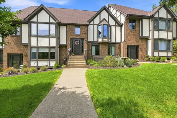 148 Shadow Ridge Dr, Pittsburgh, PA 15238