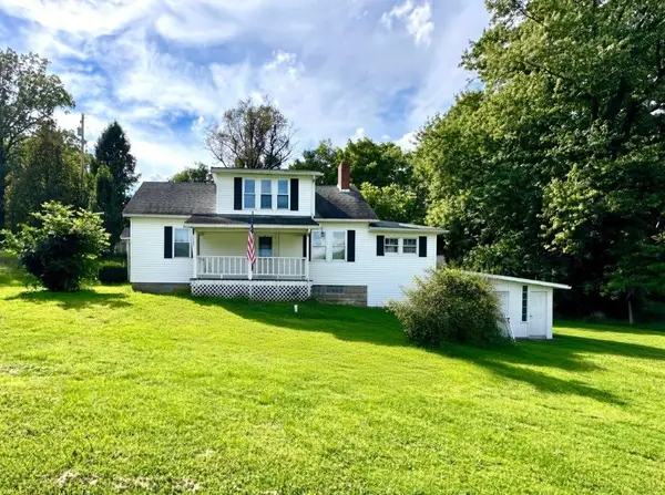 571 Lake Road, Volant, PA 16156