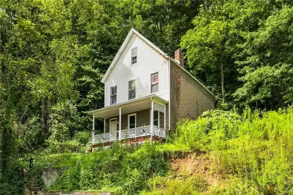 450 Card Ave, Wilmerding, PA 15148