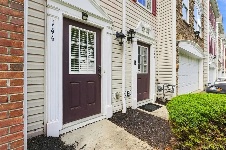 144 Lockheed Dr, Coraopolis, PA 15108 - #2