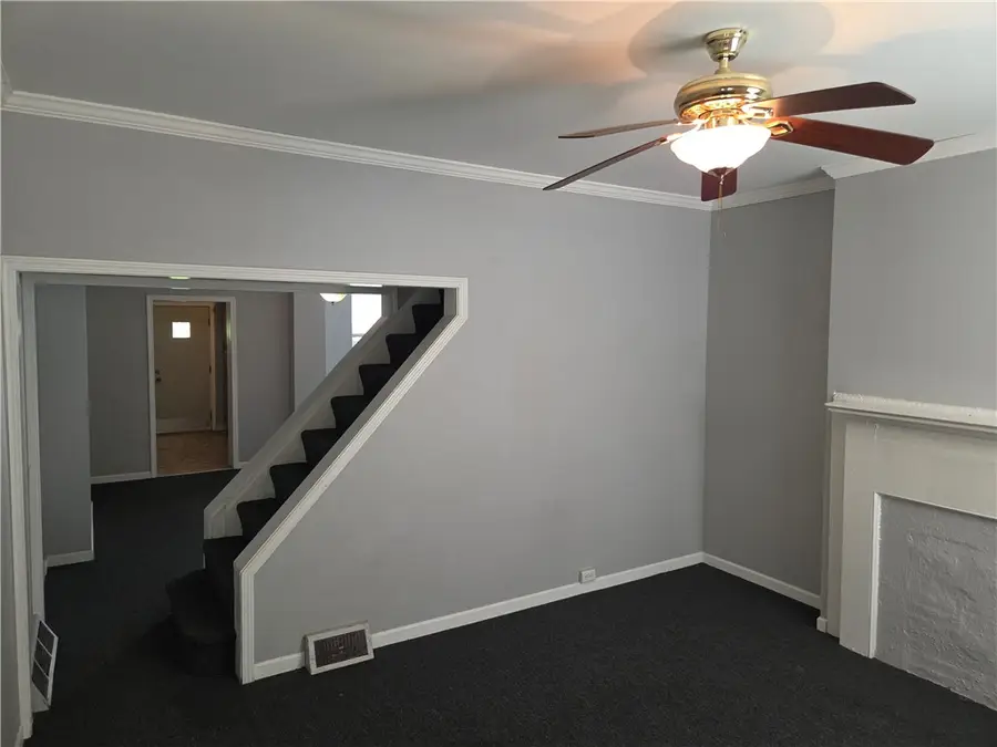 4 Edith Pl, Pittsburgh, PA 15213 - #2