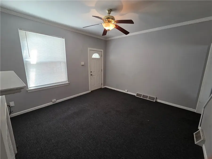 4 Edith Pl, Pittsburgh, PA 15213 - #3