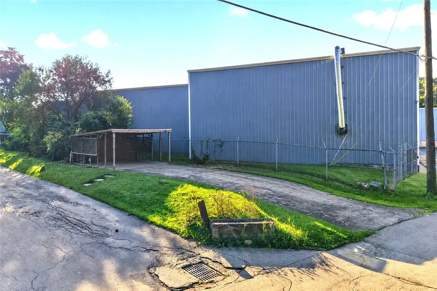 212 Lafferty St, Jeannette, PA 15644 - #3