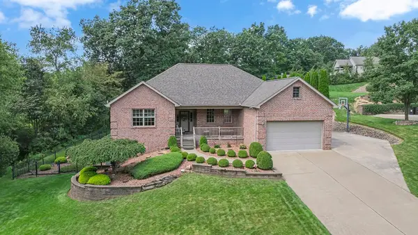 101 Sunray Dr, Aliquippa, PA 15001