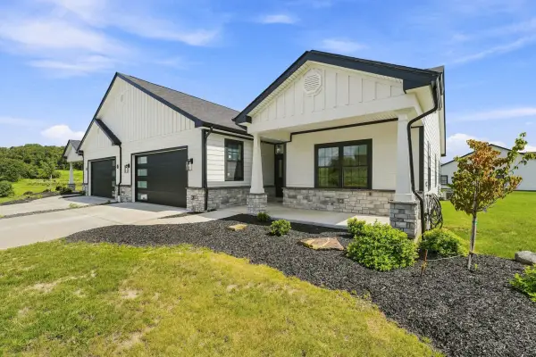 1163 Valley Club Drive #117, Irwin, PA 15642