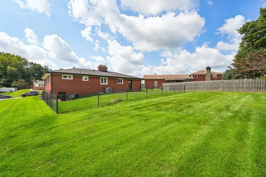 102 Manchester Drive, Irwin, PA 15642 - #2