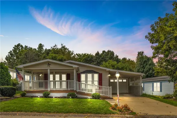 253 Rock Lake Dr, Zelienople, PA 16063