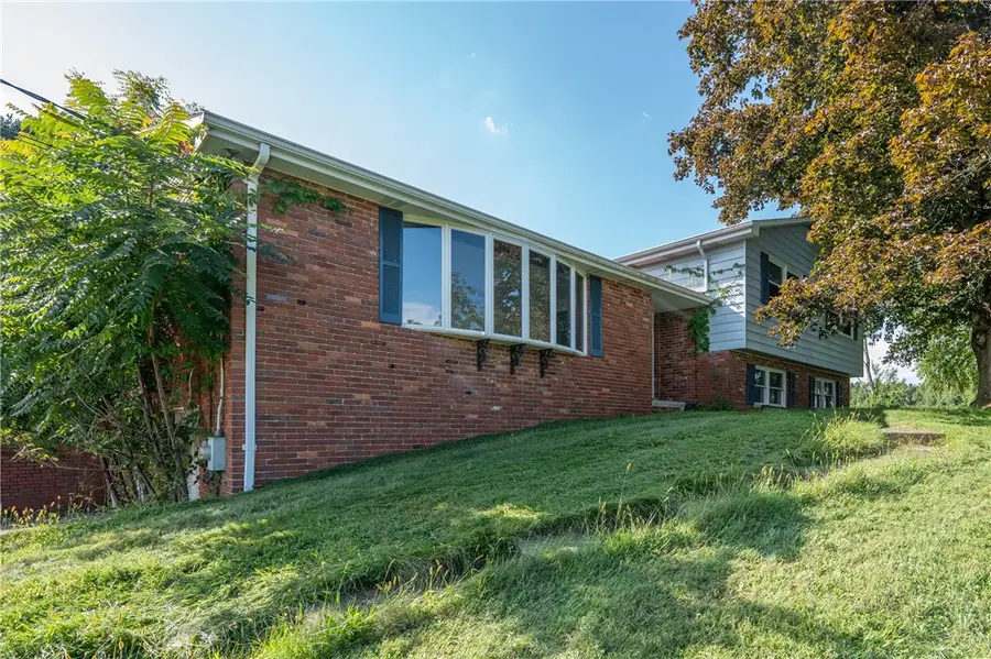 113 Sterling Run Rd, Greensburg, PA 15601 - #2