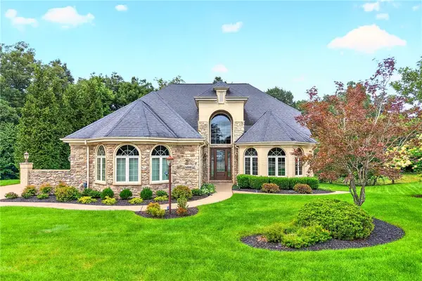 4800 Stonebridge Dr, Gibsonia, PA 15044