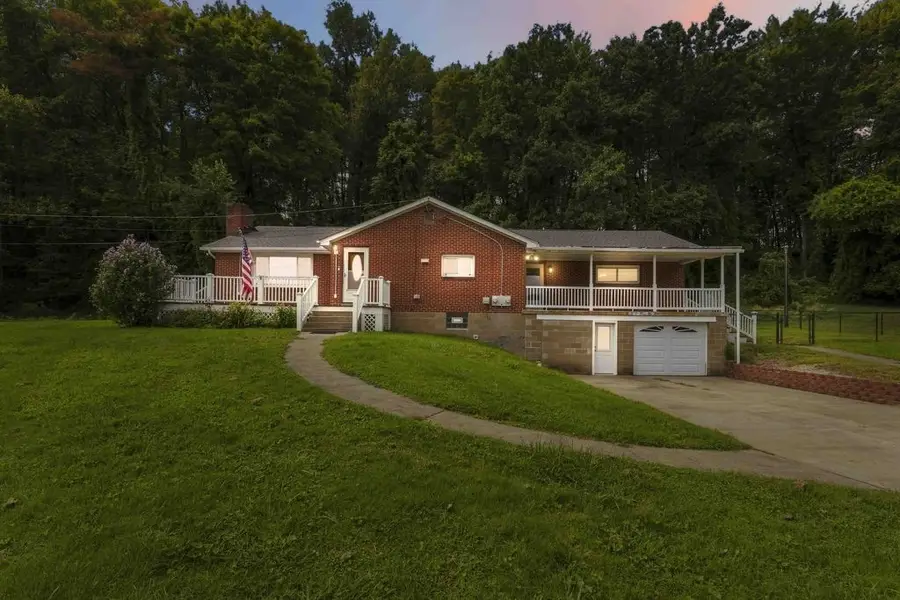 425 Spring Rd, Brownsville, PA 15417 - #2