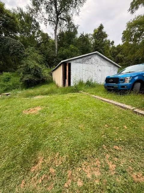 305 Repp Rd, New Kensington, PA 15068 - #3