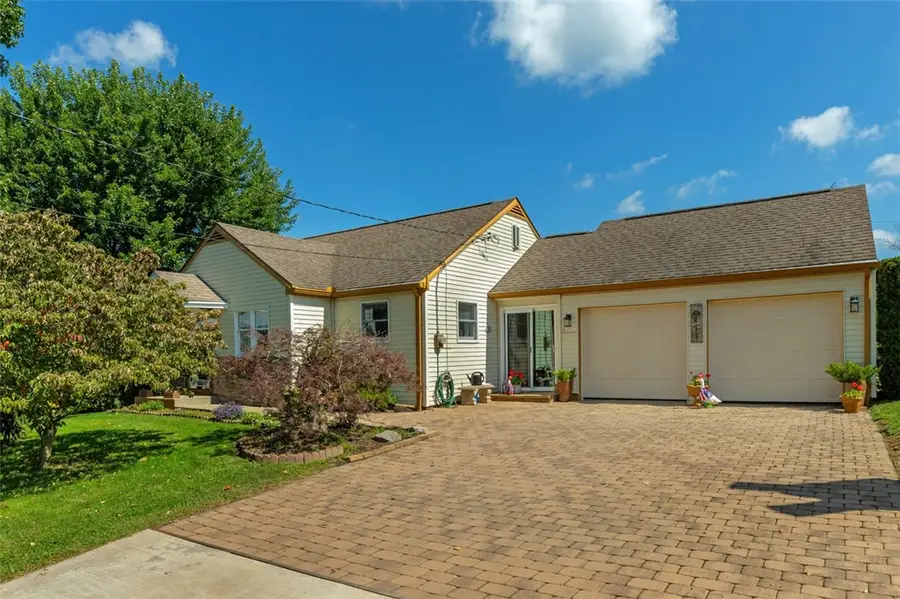167 Oglevee Ln, Connellsville, PA 15425 - #3