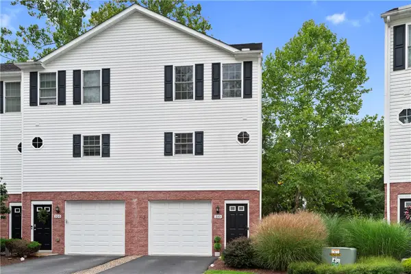310 Creekview Ln, Oakdale, PA 15071