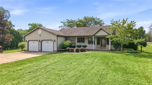 3332 Basil Dr, Hermitage, PA 16148