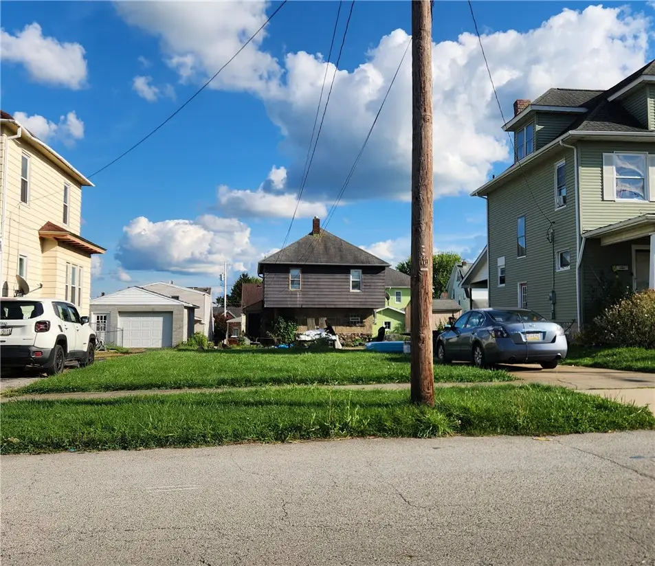 1012 Adams St, New Castle, PA 16101 - #1