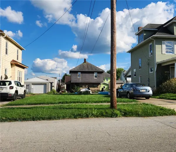 1012 Adams St, New Castle, PA 16101