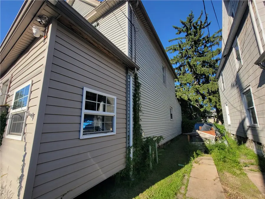 1023 Raspberry St, Erie, PA 16502 - #2