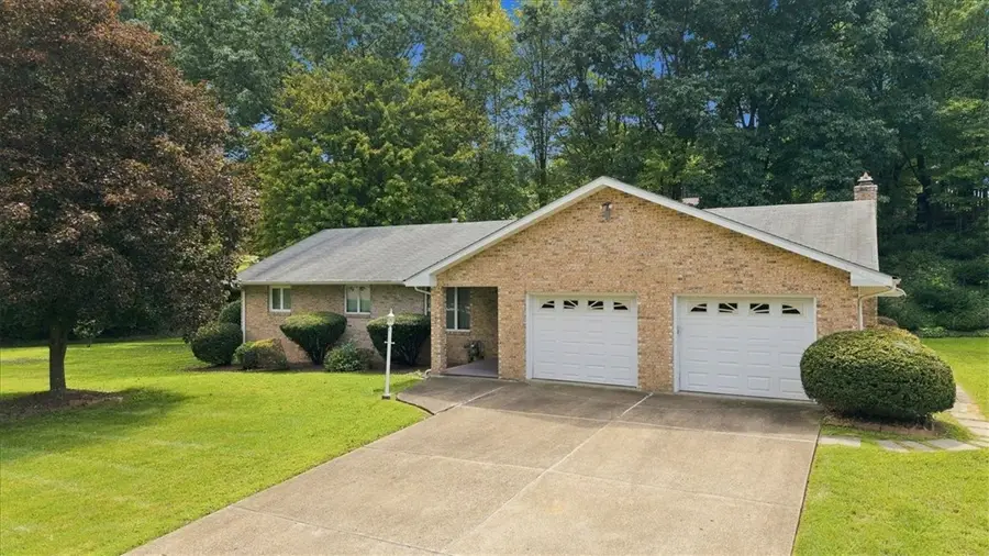 104 Oakcrest Dr., Monaca, PA 15061 - #2