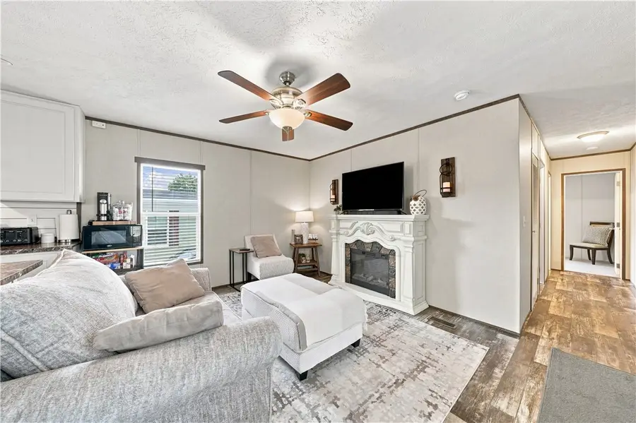 163 West Dr, Oakdale, PA 15071 - #3