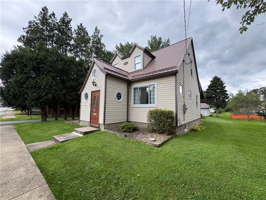 300 Elk St, Punxsutawney, PA 15767 - #2