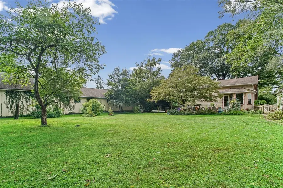 235 Country Club Dr, Ellwood City, PA 16117 - #3