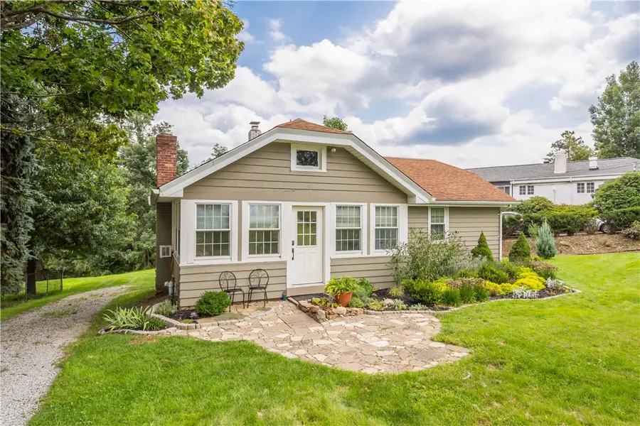 5827 Irishtown Rd, Bethel Park, PA 15102 - #3