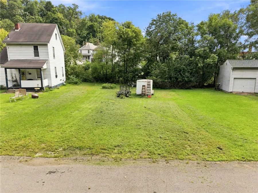 223 Lexington Ct, Carnegie, PA 15106 - #2