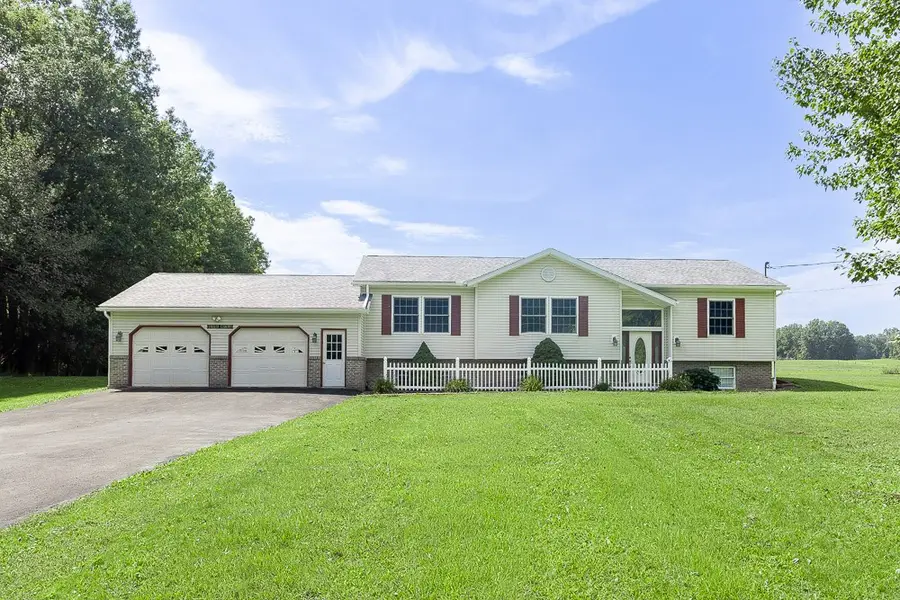 1000 Shady Lane Rd, Pulaski, PA 16143 - #2