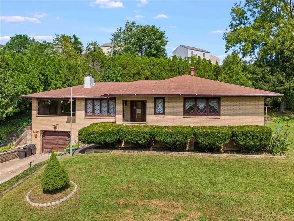 1210 1st St, Canonsburg, PA 15317 - #1