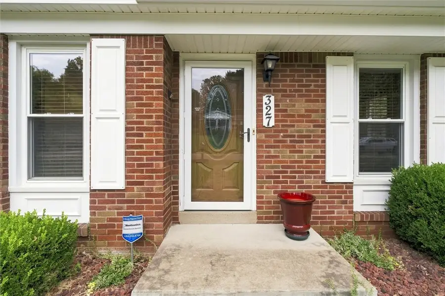 327 Mcintosh Dr, Coraopolis, PA 15108 - #3