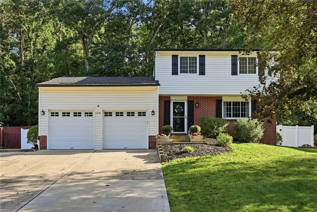 104 Valleyview Dr, Cranberry, PA 16066 - #1