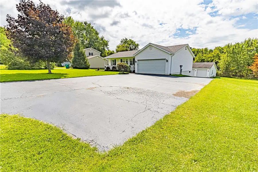3699 Mitchell Rd, New Castle, PA 16105 - #2