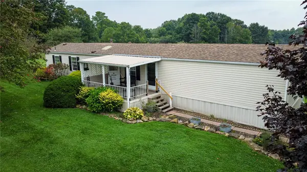 303 Eau Claire Rd, Boyers, PA 16020