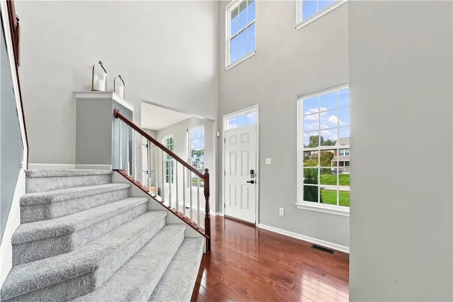 10800 Gasson Dr, Irwin, PA 15642 - #2