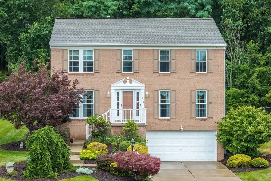 1033 Robinwood Dr, South Park, PA 15129 - #2