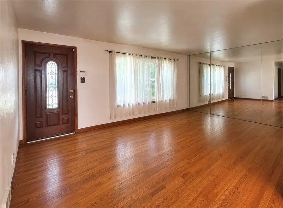 205 Highland Dr, Elizabeth, PA 15037 - #3